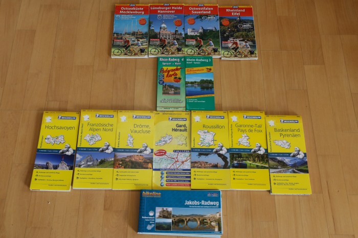 Verschiedene Landkarten von Deutschland, Frankreich und Spanien